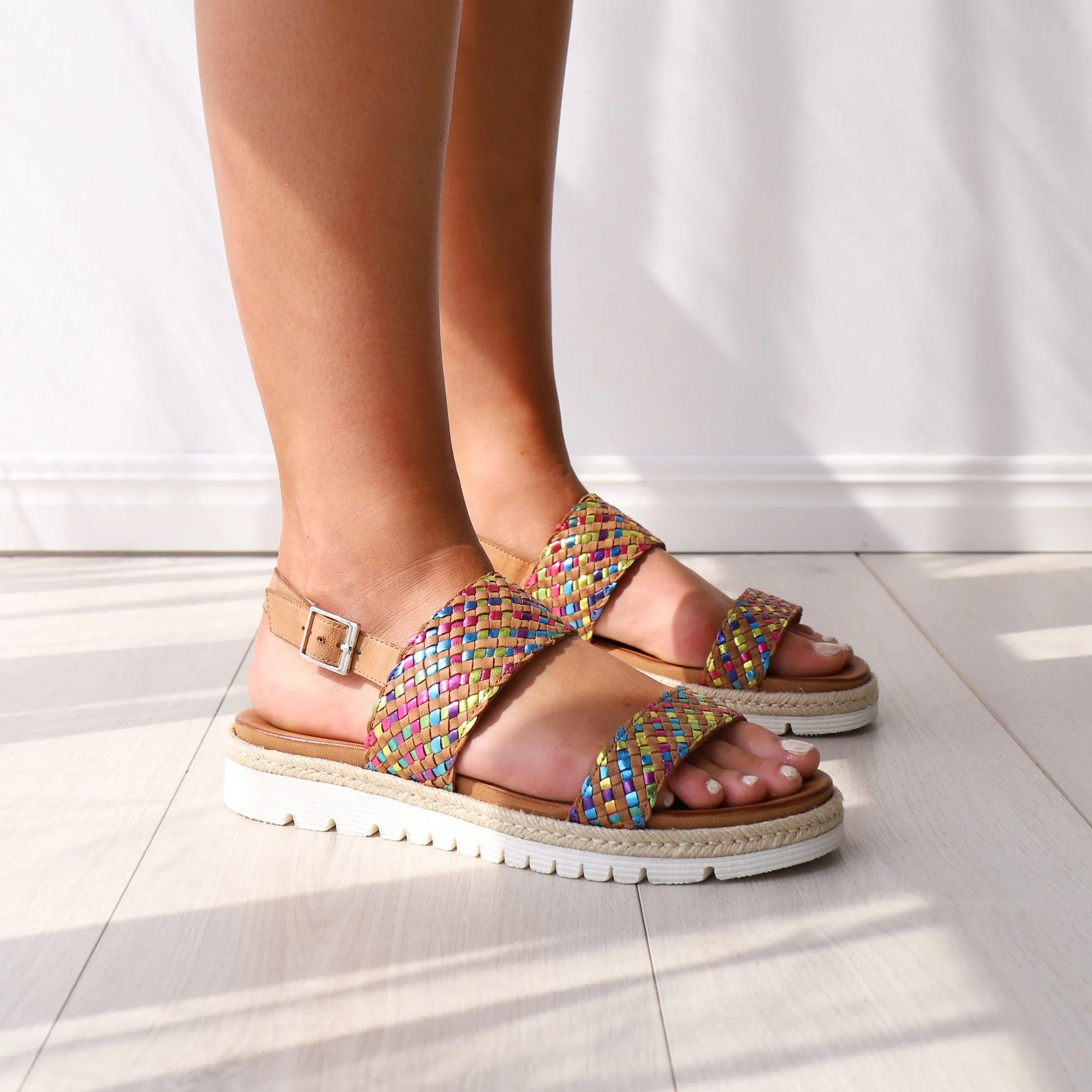 38101 Metallic Weave