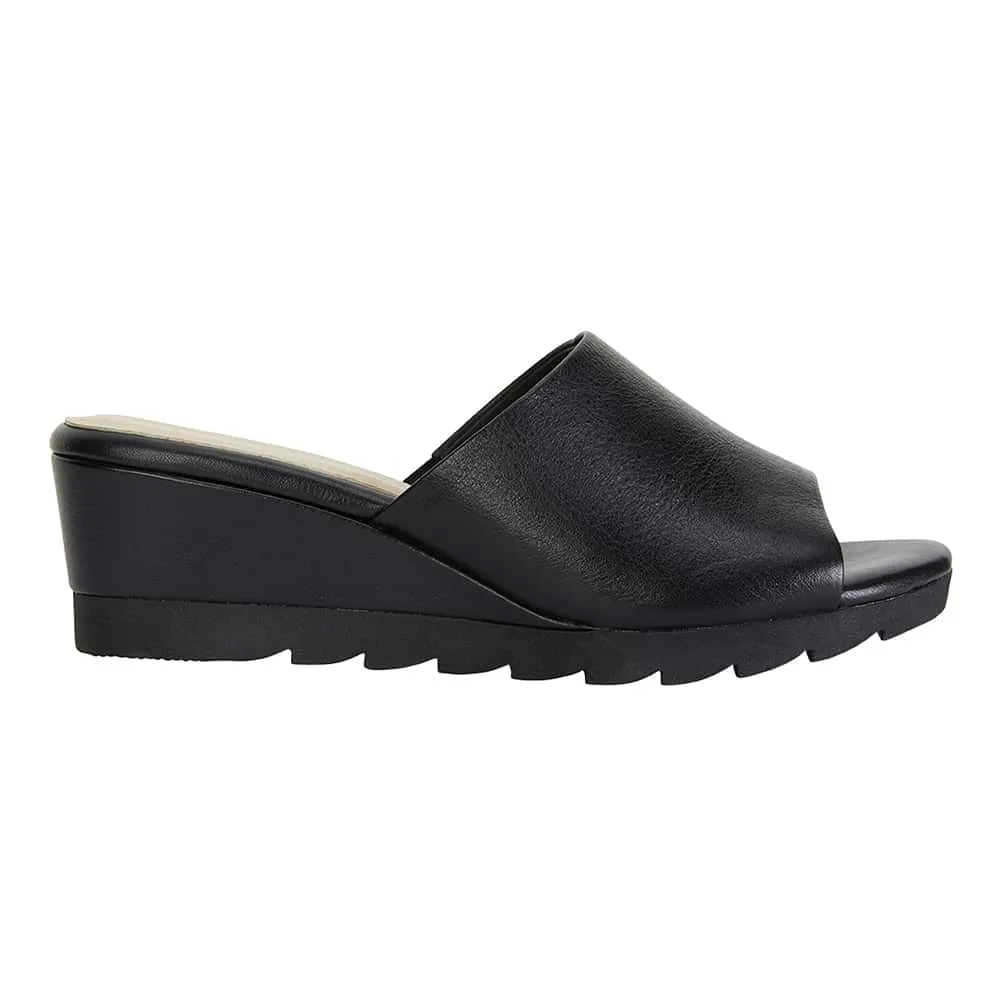 Calypso Heel in Black Leather
