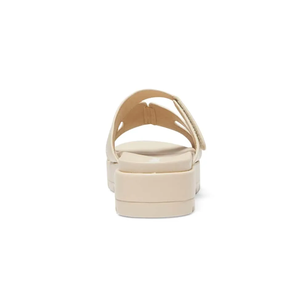 Finch Slide in Beige Smooth