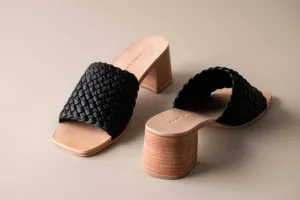 Gia Sandals In Coal