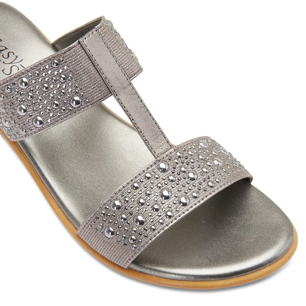 Heather Heel in Pewter Leather