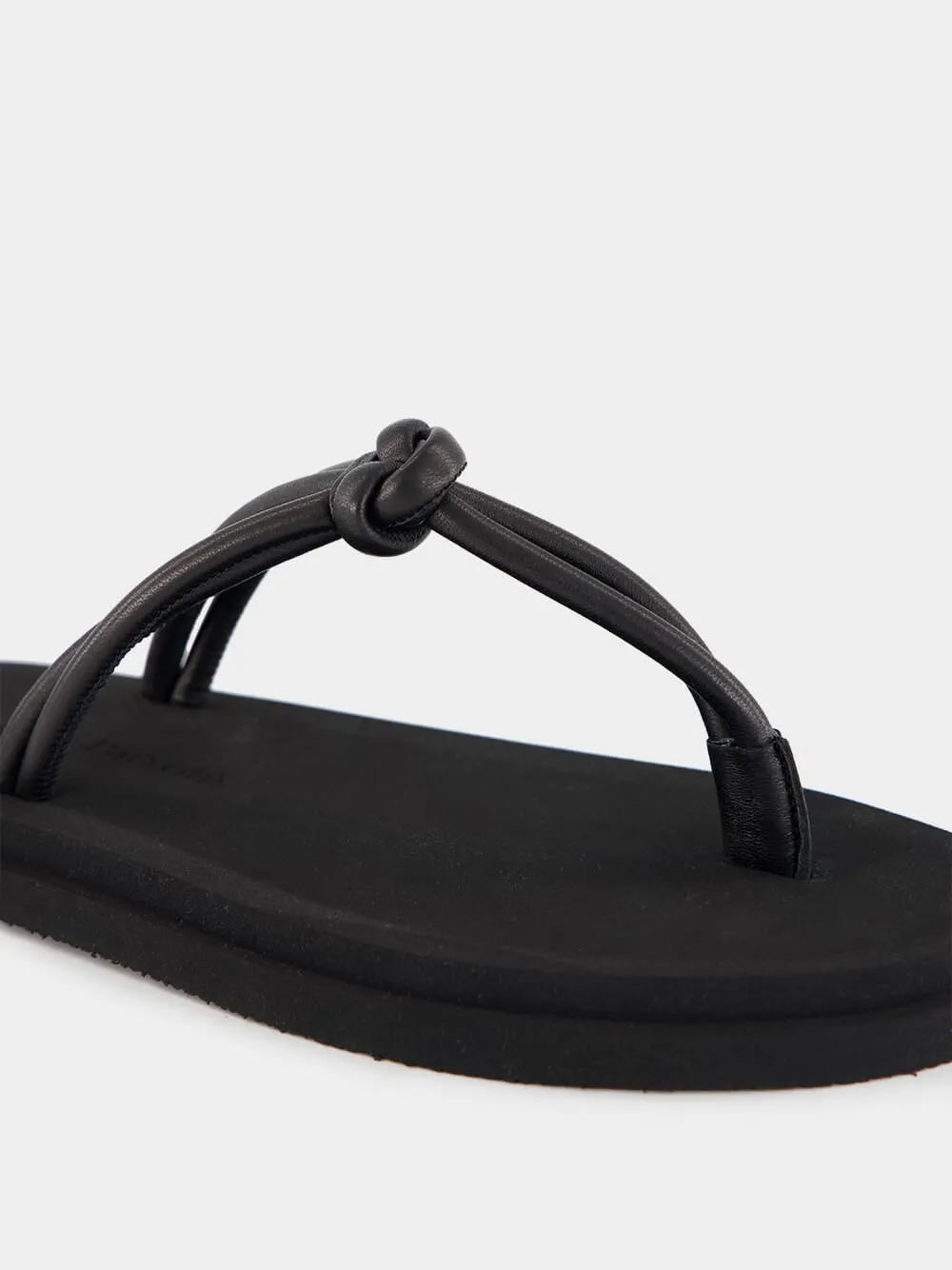 Knot Pool Slides in Black Nappa
