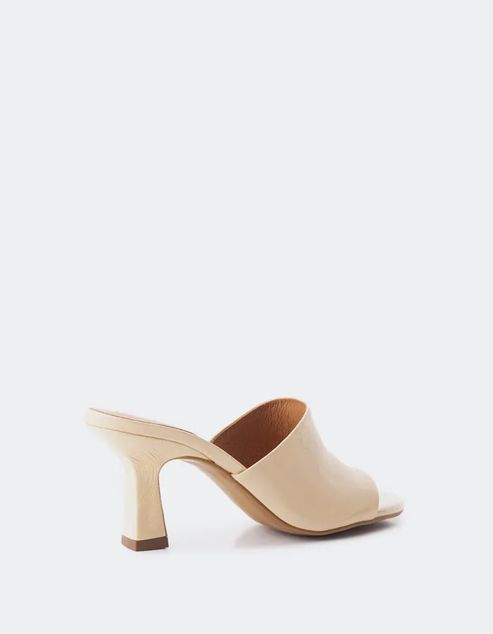 Pinto Nude Leather
