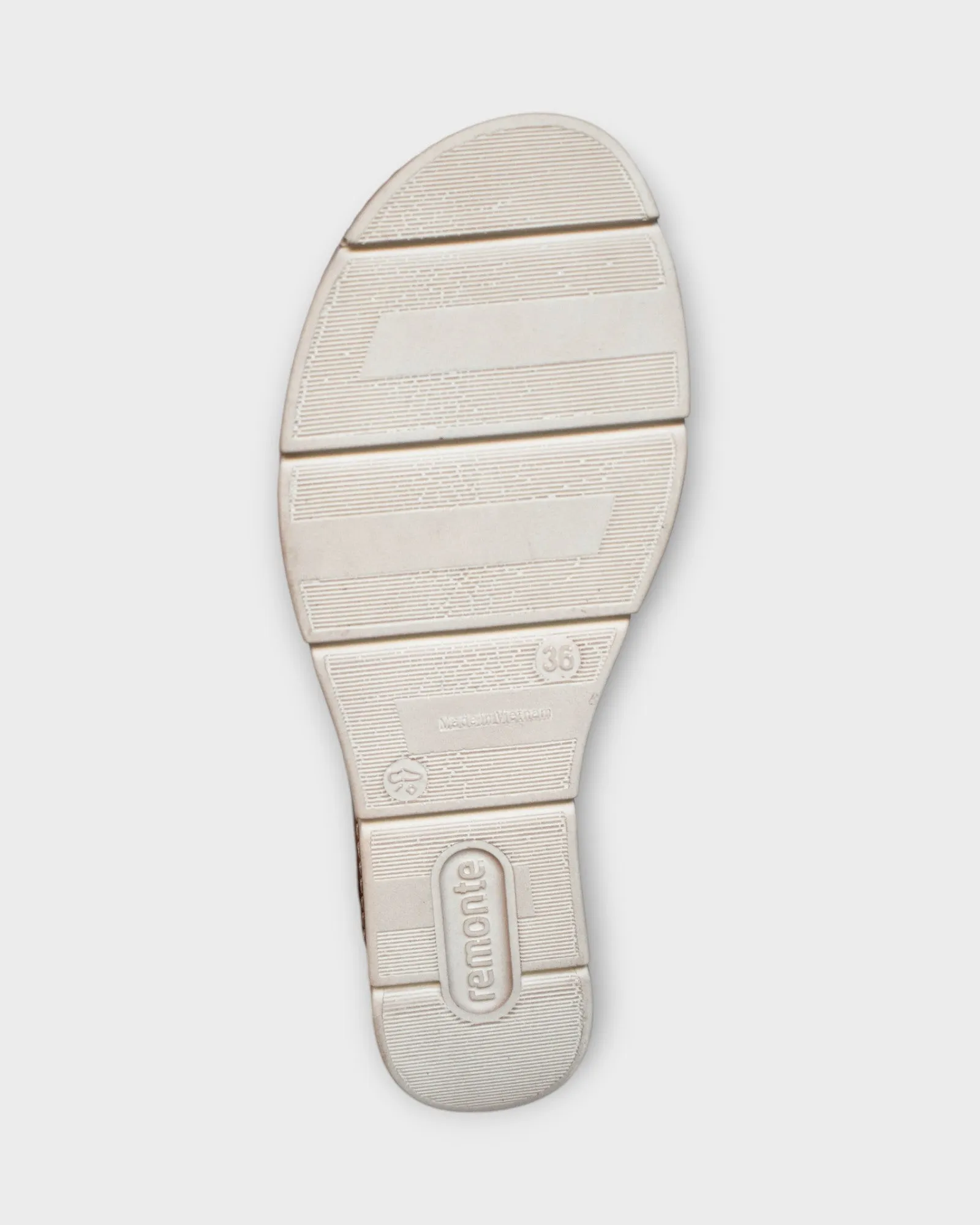 Remonte D2L54-03