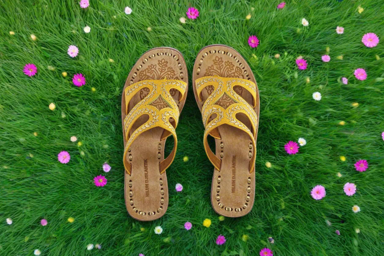 Suri 20mm Flat - Mustard BKK & Gold