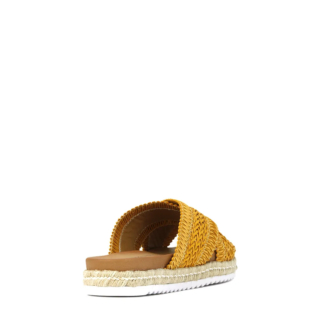TINNY CRISSCROSS SLIDE SANDAL