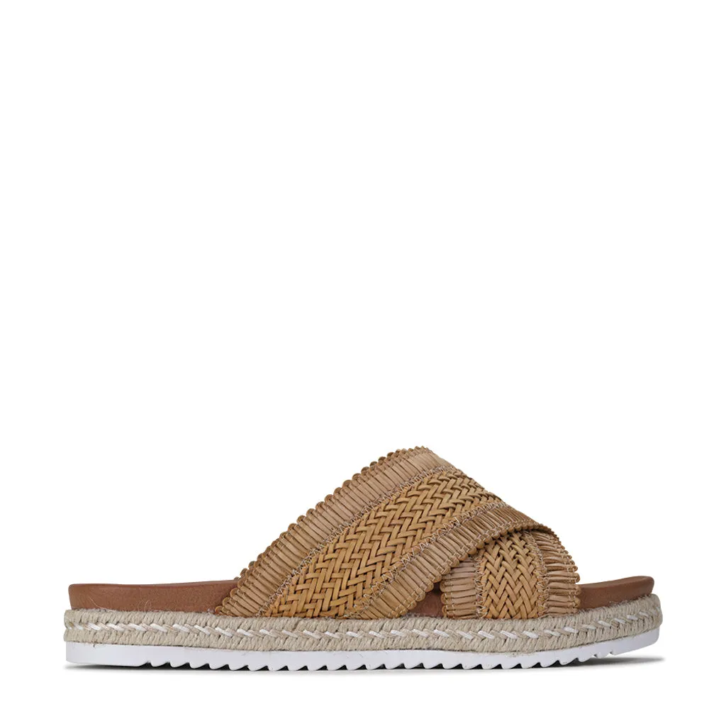 TINNY CRISSCROSS SLIDE SANDAL