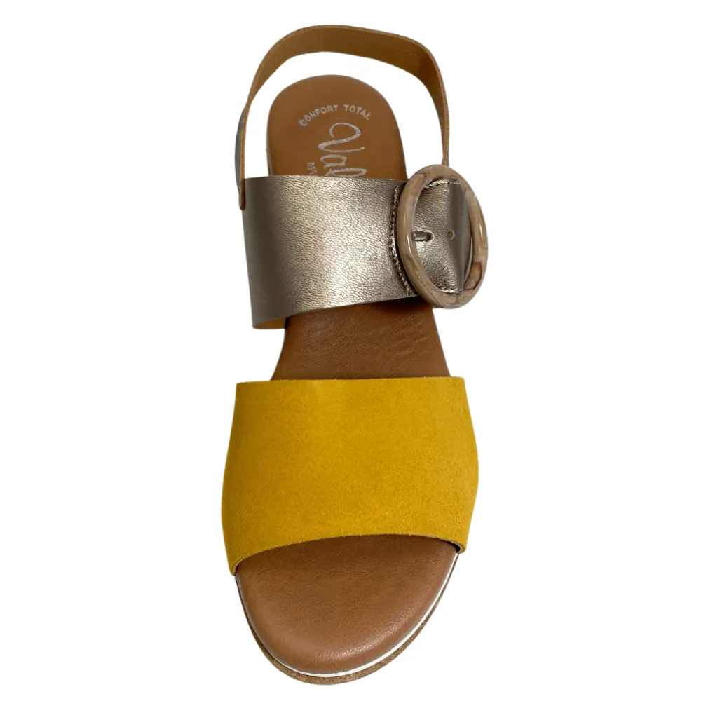 Valeria's Kellyjo Onyx Soft Leather Sandal (Women's)
