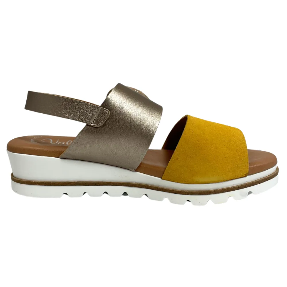 Valeria's Kellyjo Onyx Soft Leather Sandal (Women's)
