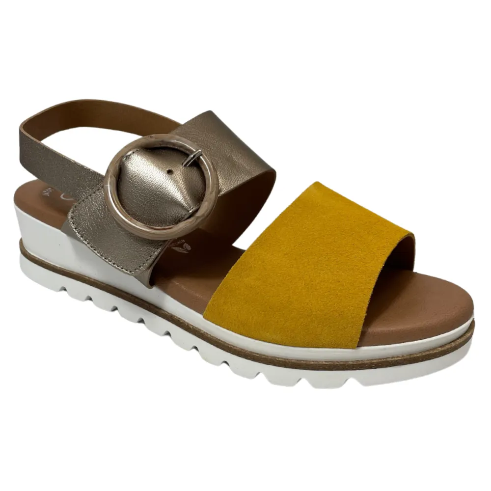 Valeria's Kellyjo Onyx Soft Leather Sandal (Women's)