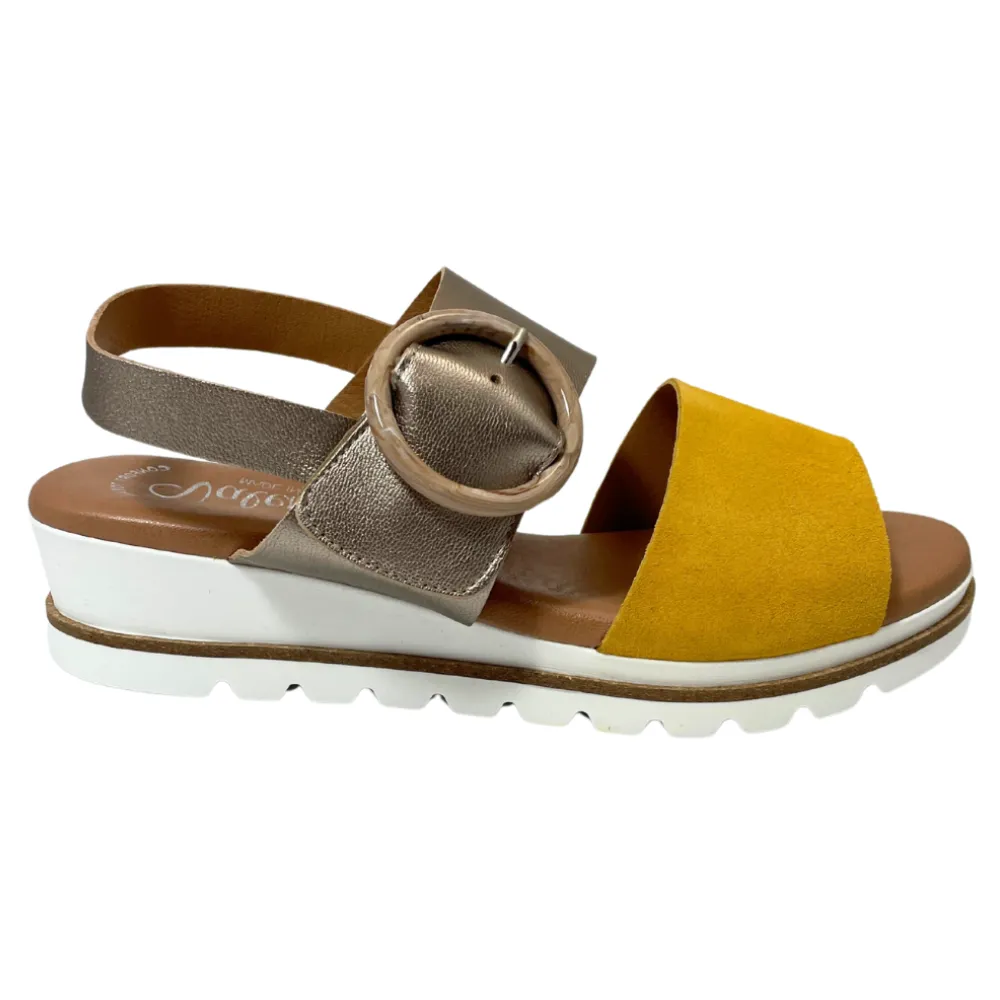 Valeria's Kellyjo Onyx Soft Leather Sandal (Women's)