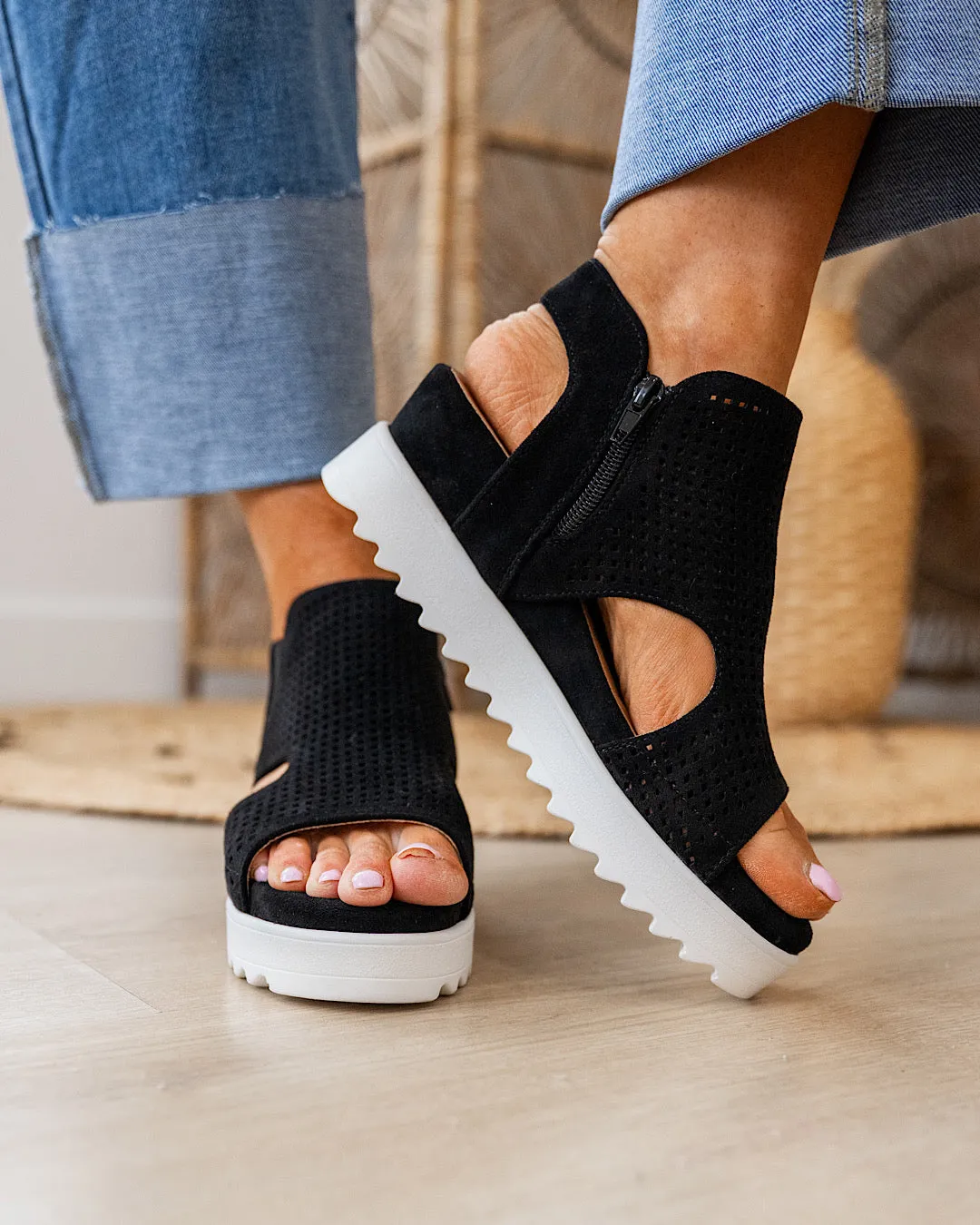 Very G Amy 2 Sandals - Black