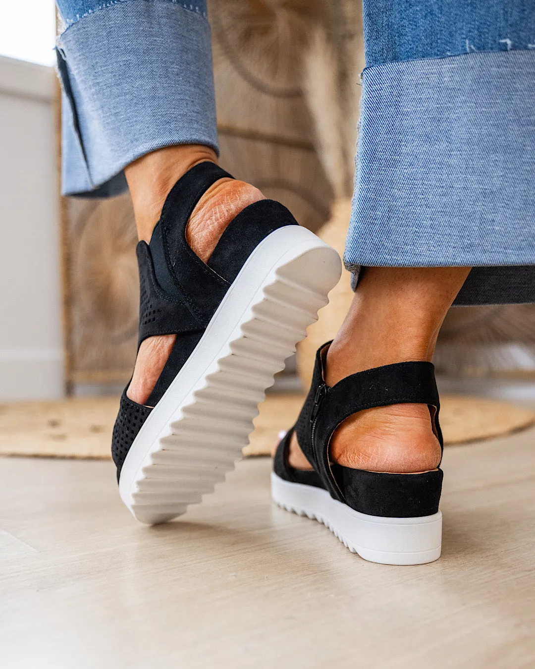 Very G Amy 2 Sandals - Black