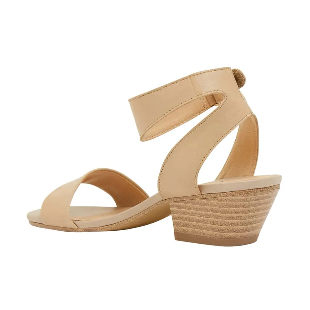 Vienna Heel in Nude Leather