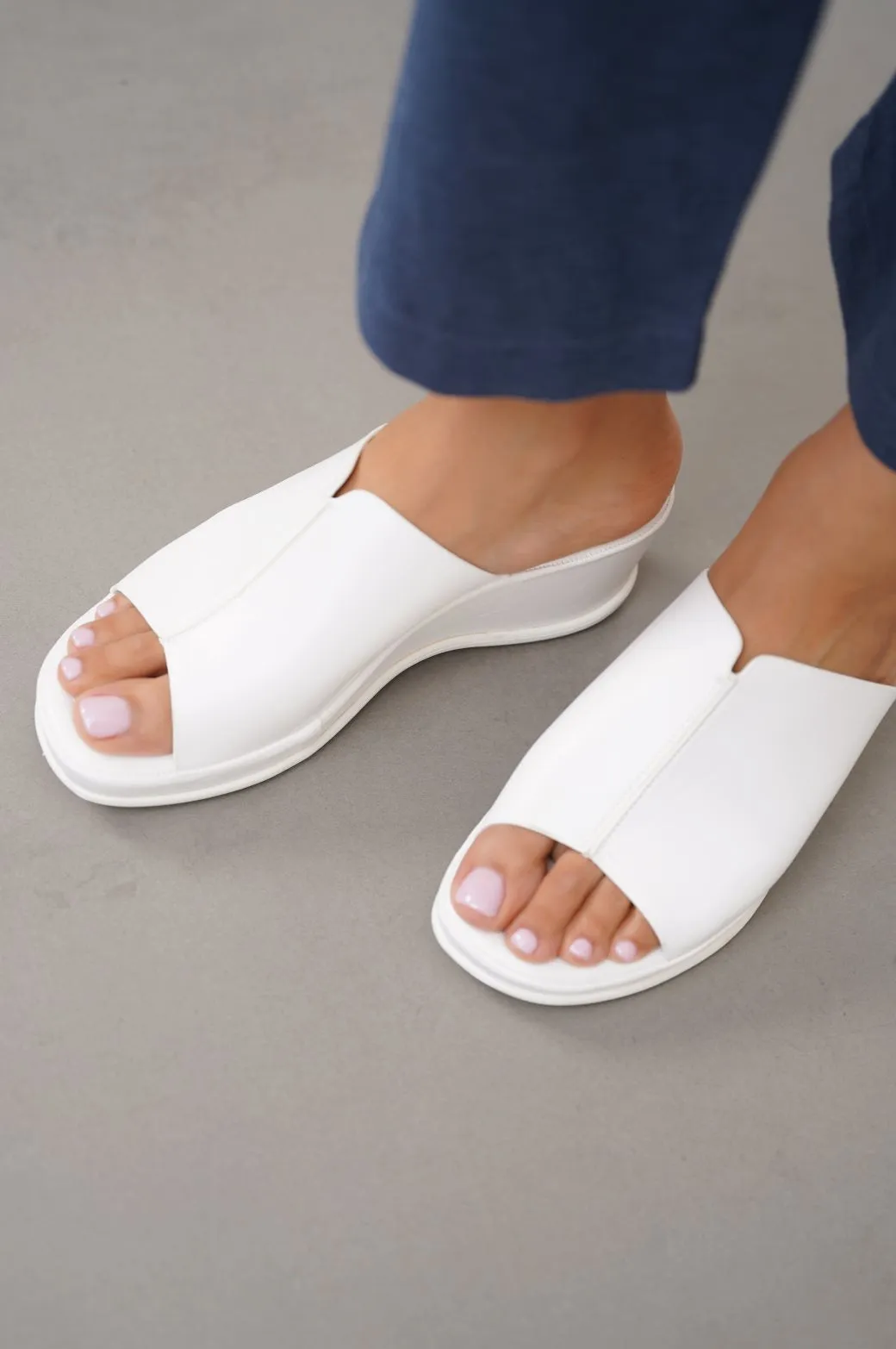 WIDE VAMP WEDGE