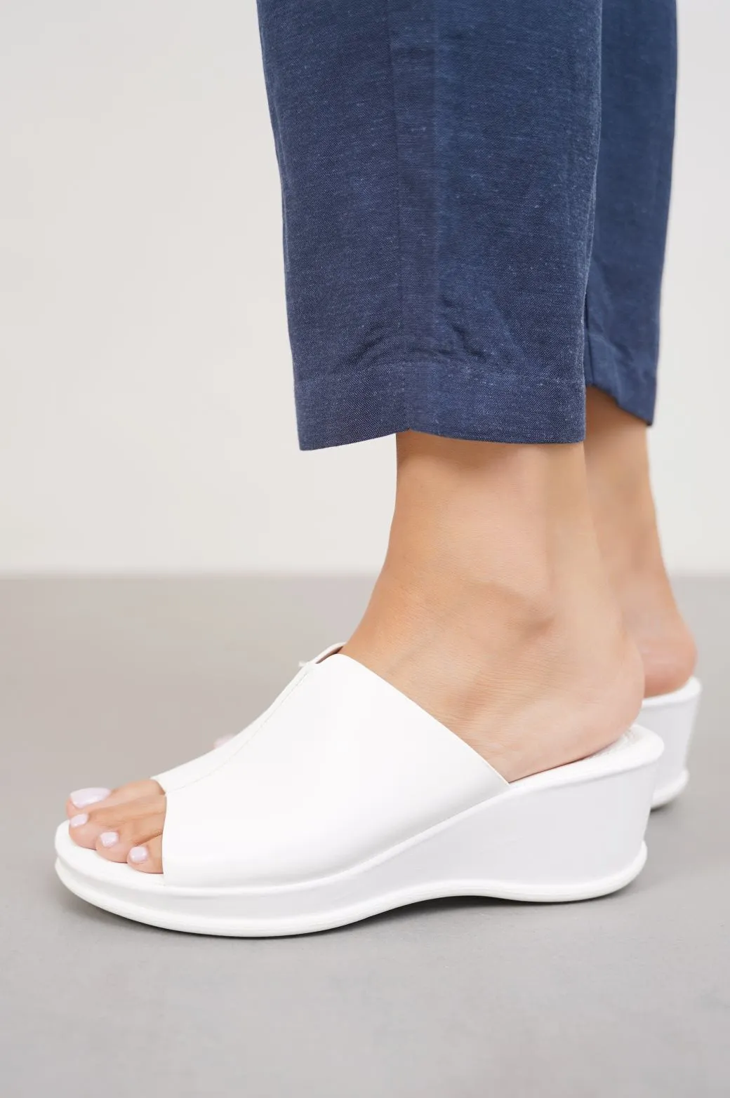 WIDE VAMP WEDGE