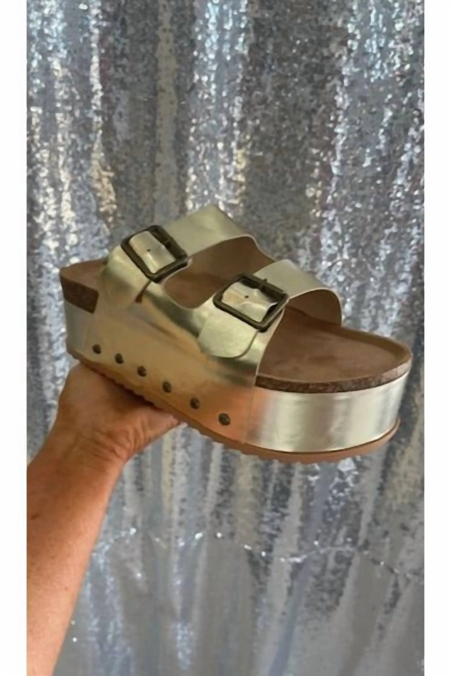 Women Platform Sandals In Gold