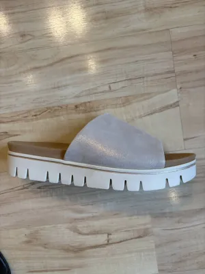 Women Platform Slide Sandal In Metallic Beige