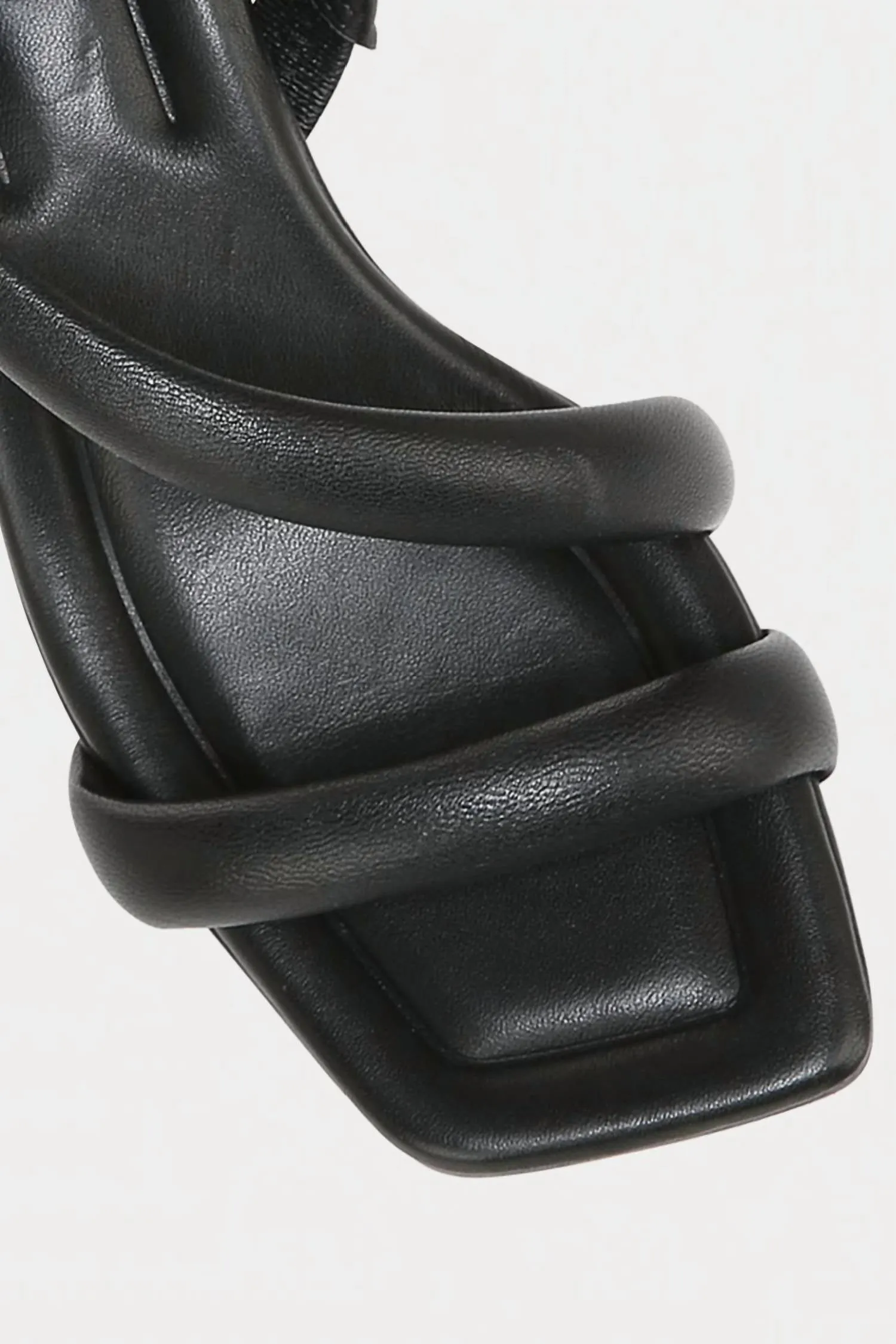 Women's Coline Leather Sandal In Black