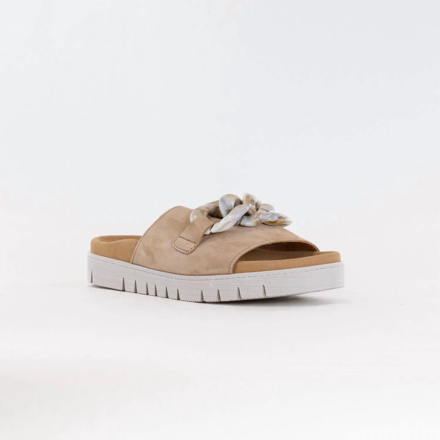 Women's Slip On Sandal In Caramel