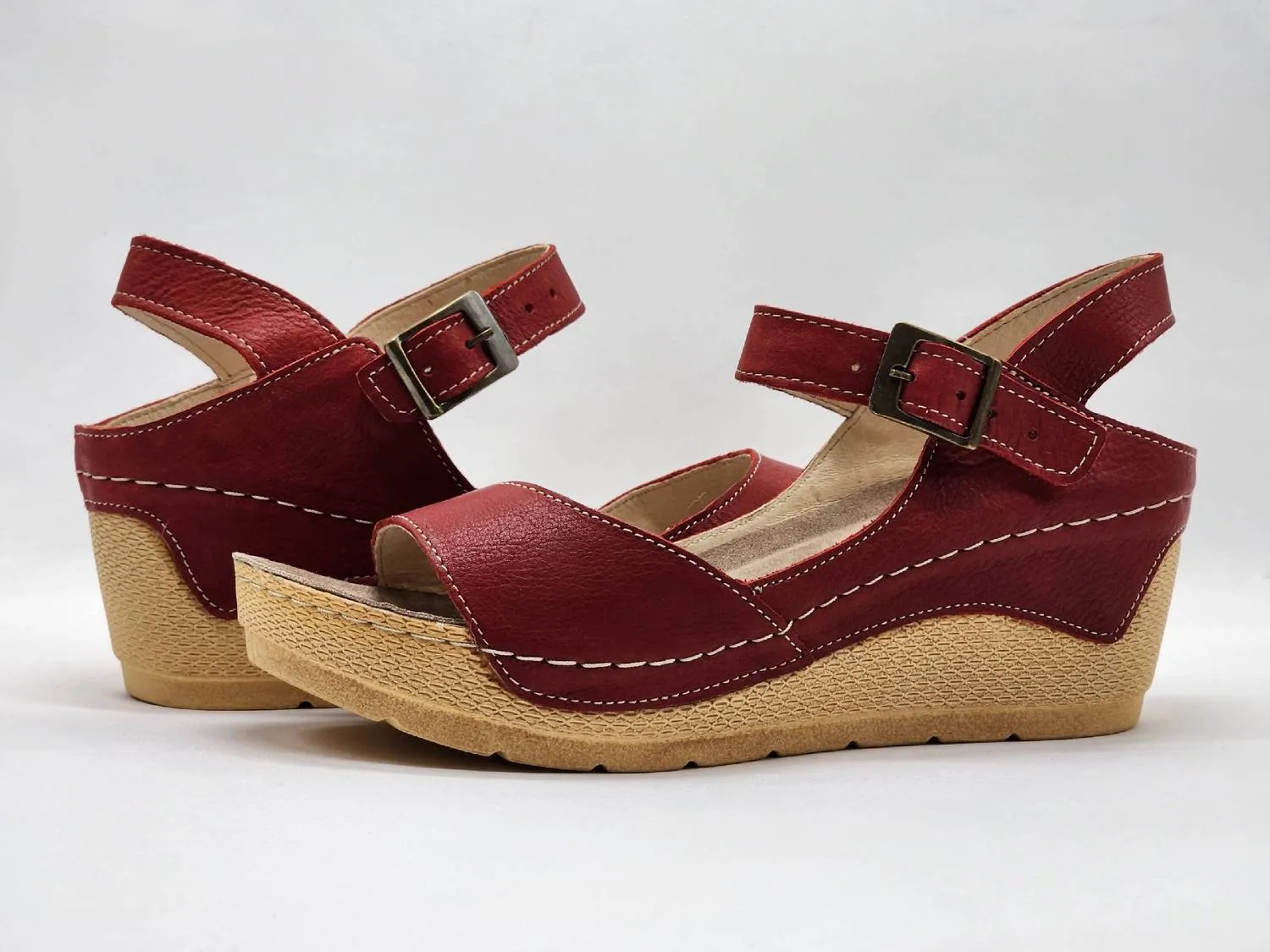 Women's Wedge Leather Sandal In Red